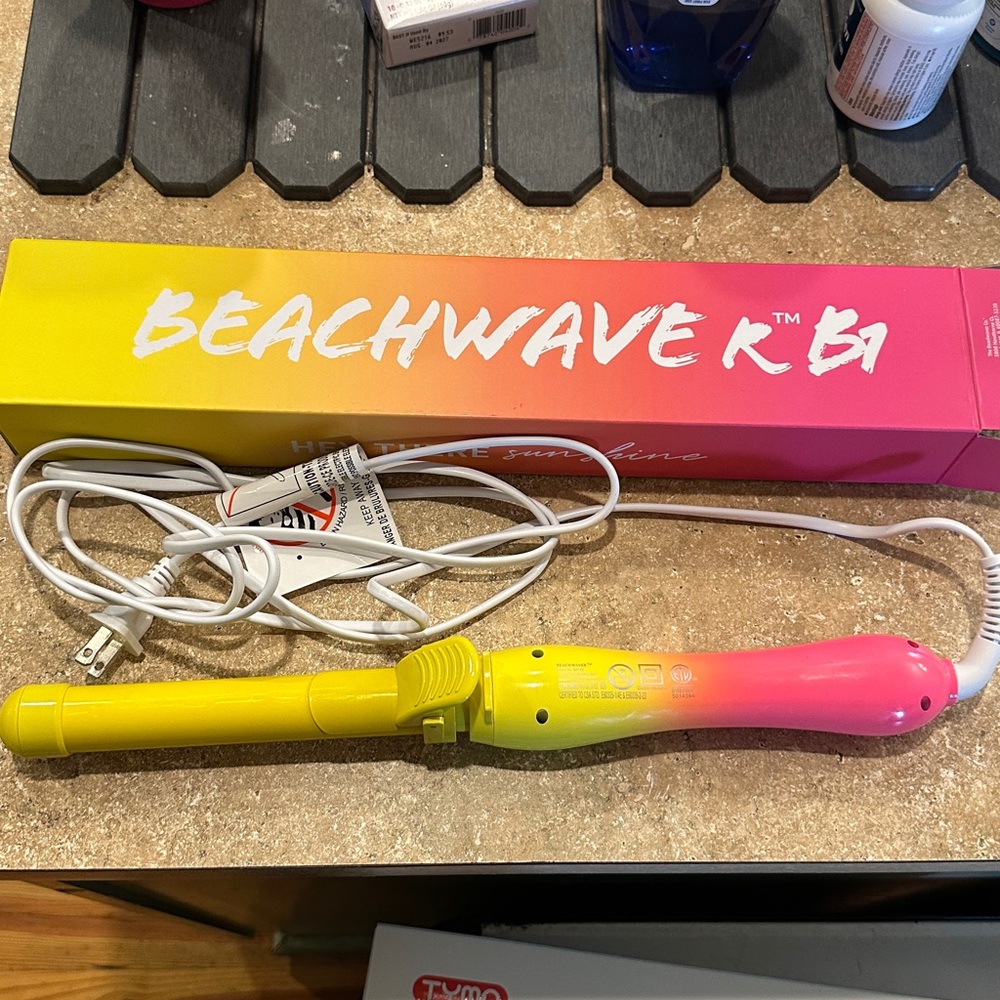 B1 Pink and Yellow Curling Iron